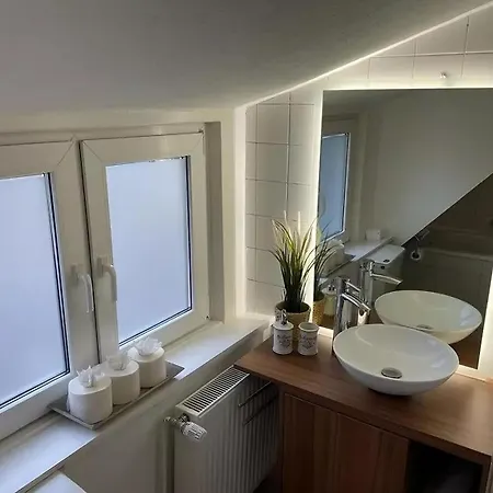 Room4rent Apartment *